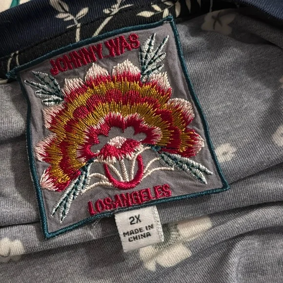 Johnny Was THE JANIE FAVORITE PUFF SLEEVE TOP Navy Blue Long Sleeve Floral Top - Picture 4 of 5